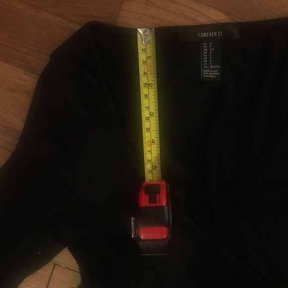 Forever21 maroon low v top - Picture 6 of 6